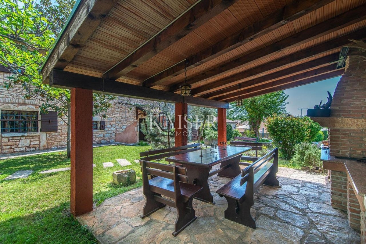 Istria - Gimino - villa in pietra con piscina, 350 m2