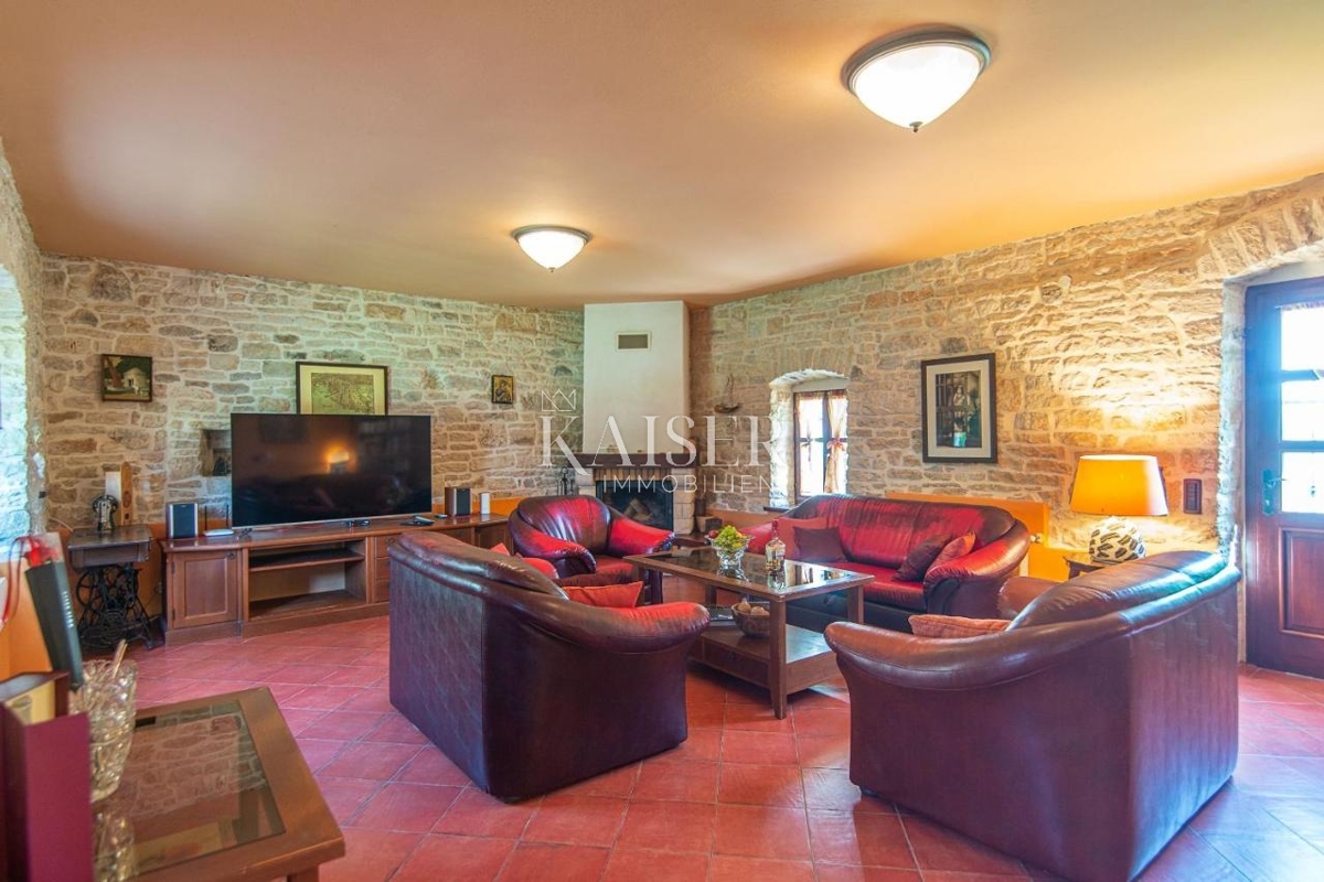 Istria - Gimino - villa in pietra con piscina, 350 m2