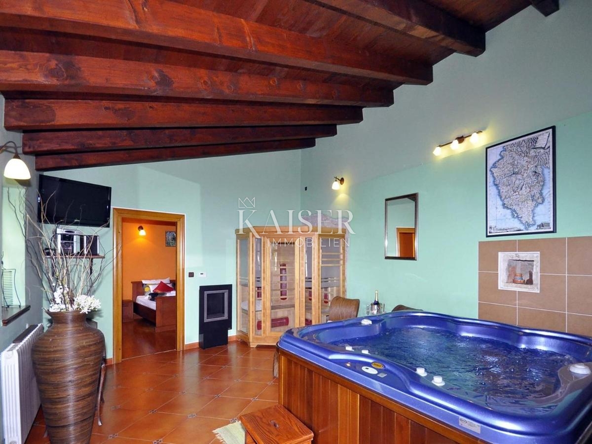 Istria - Gimino - villa in pietra con piscina, 350 m2