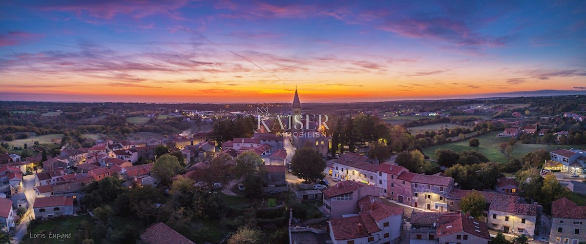 Земля під забудову Žminj, 1.300m2