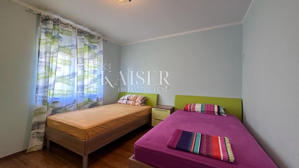 Crikvenica - appartamento al piano terra con vista mare, 112 m2