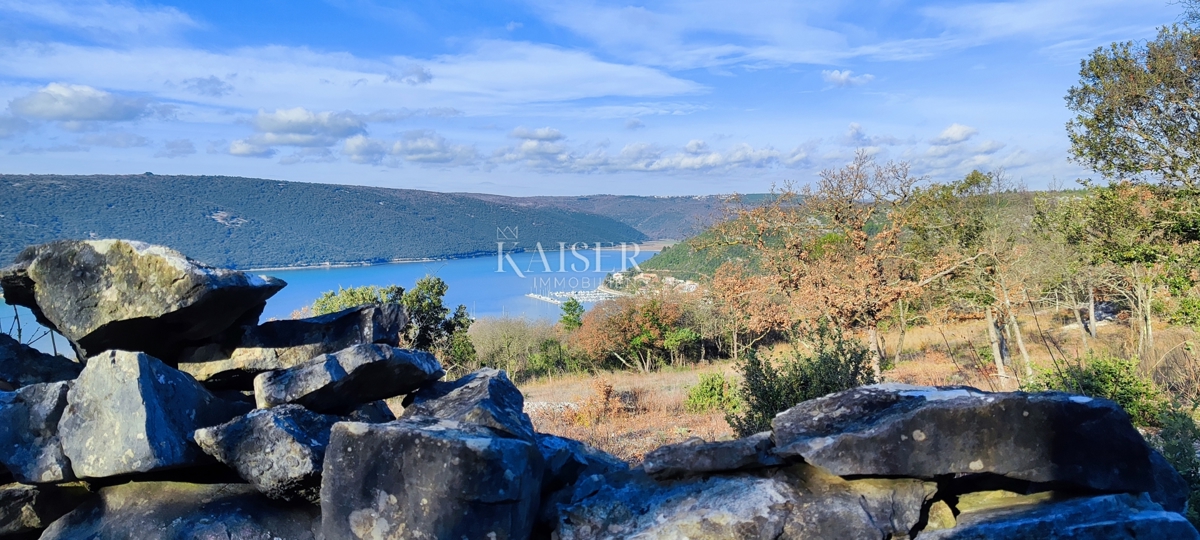 Istria, Labin - terreno edificabile con vista mare, 900 m2