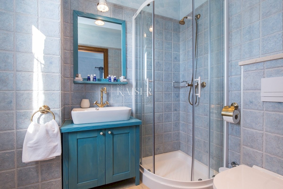 Isola di Krk, Dobrinj, dintorni - villa di lusso 181m2