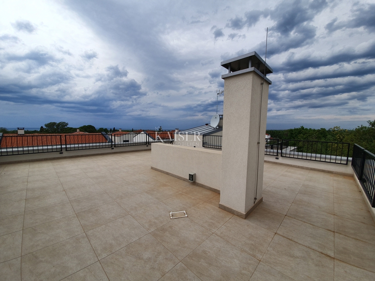 Istria - Parenzo, appartamento vista mare con tetto