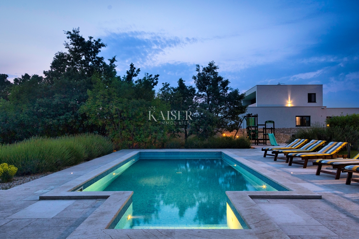  Ville Svetvinčenat, 295m2