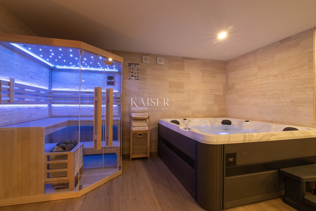 Ville Novi Vinodolski, 302m2