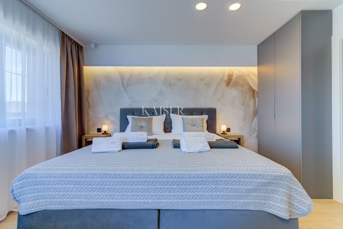 Ville Novi Vinodolski, 302m2