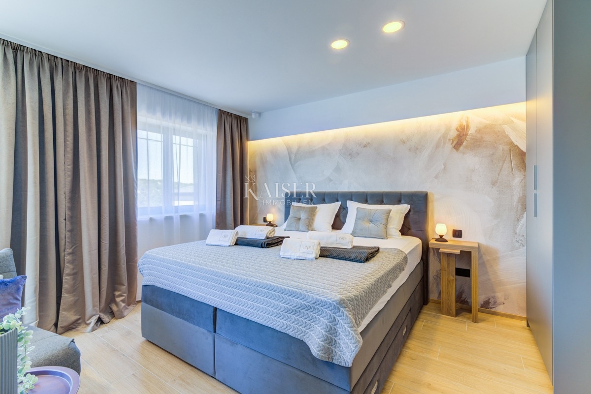 Ville Novi Vinodolski, 302m2