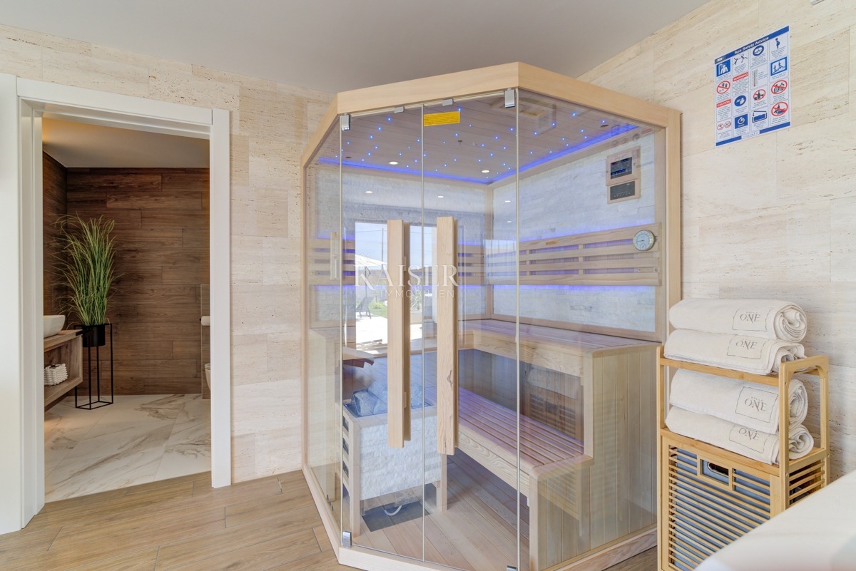 Ville Novi Vinodolski, 302m2