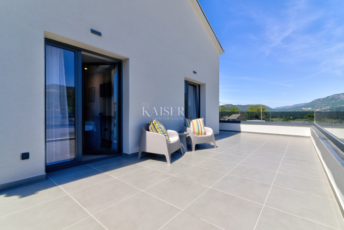 Ville Novi Vinodolski, 302m2