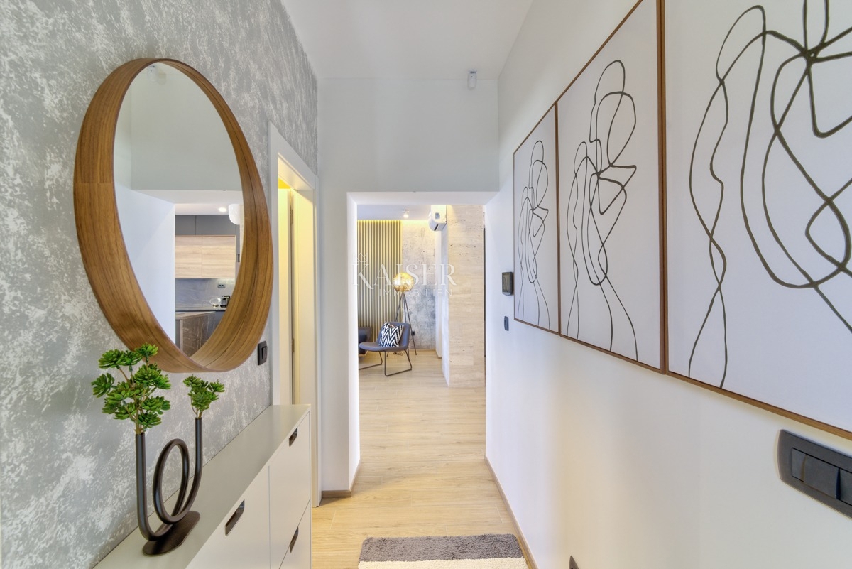 Ville Novi Vinodolski, 302m2