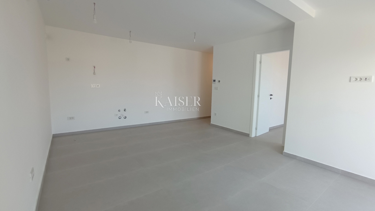 Malinska, Isola di Krk - appartamento 110m² con piscina e vista mare