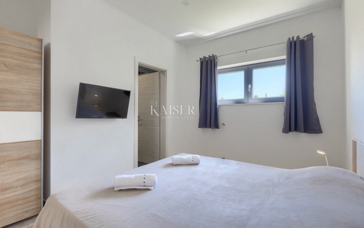 Labin - nuova costruzione con piscina, 125 m2