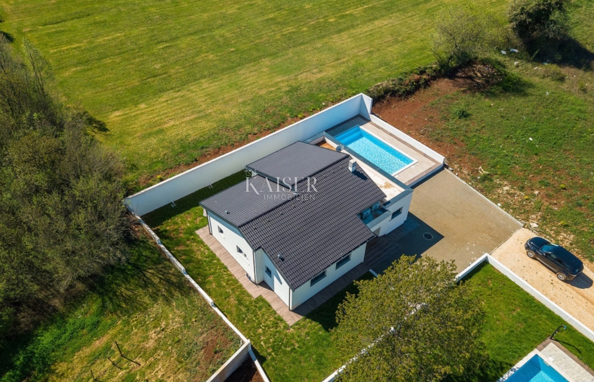 Labin - nuova costruzione con piscina, 125 m2