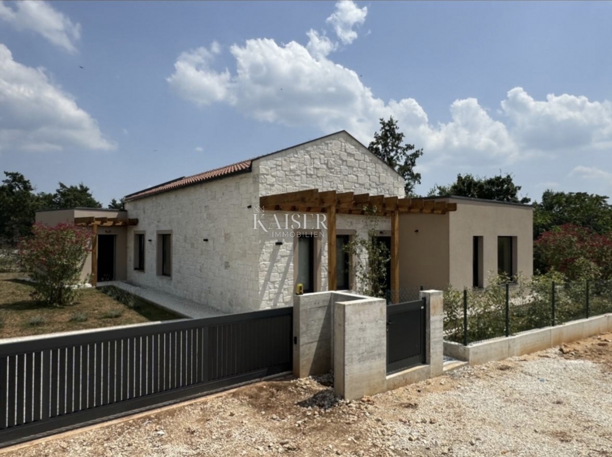 Istria, Gimino - nuova costruzione rustica, 173 m2