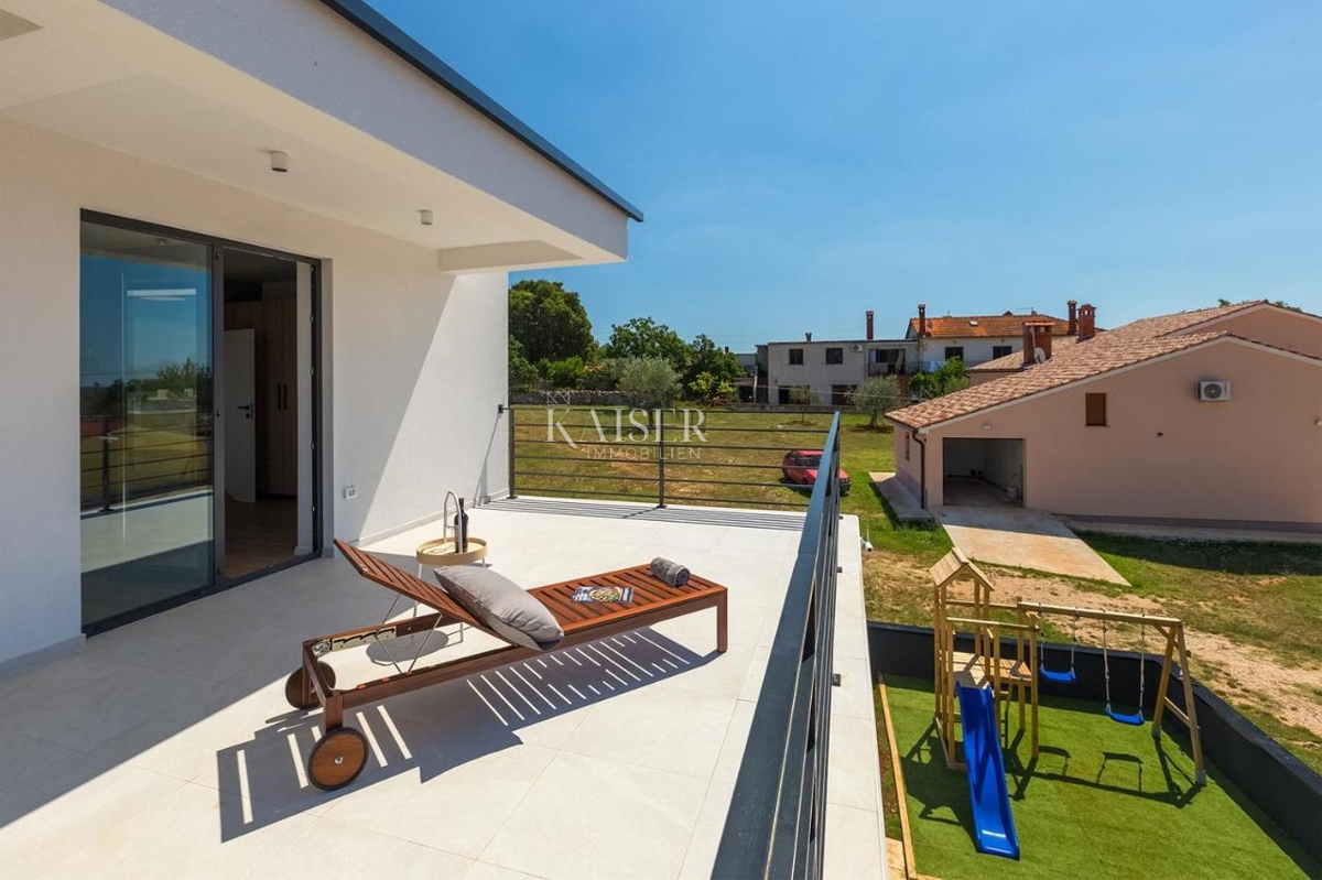 Istria, Fasana - villa con piscina e vista mare, 133 m2