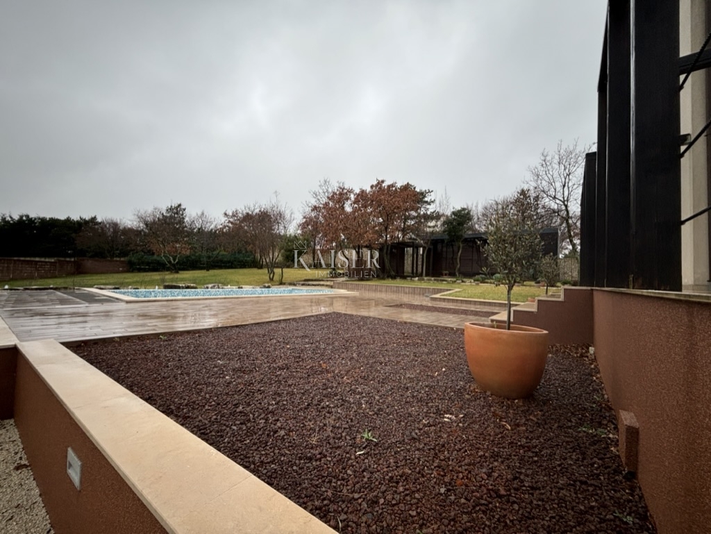 Istria, Barbana - idillio boschivo non lontano dal mare, villa 170 m2