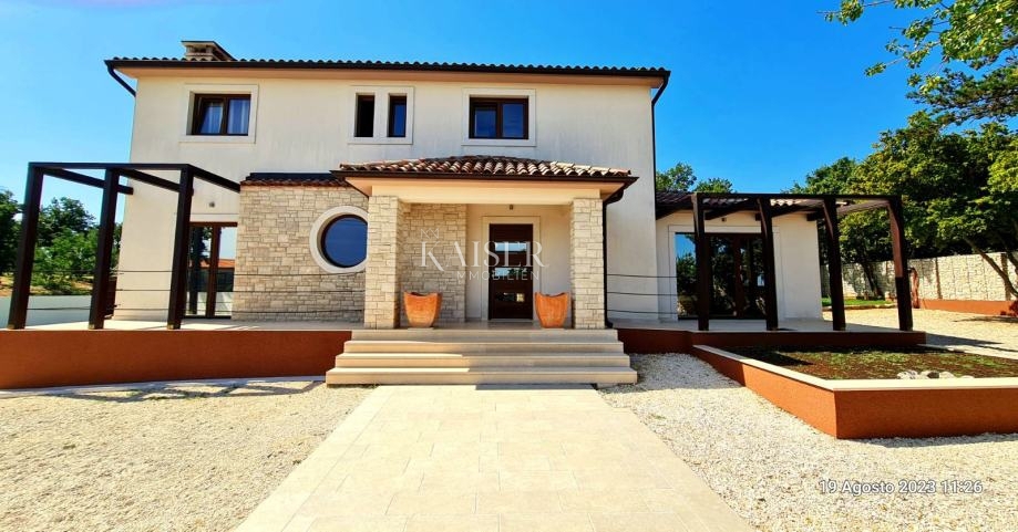 Istria, Barbana - idillio boschivo non lontano dal mare, villa 170 m2