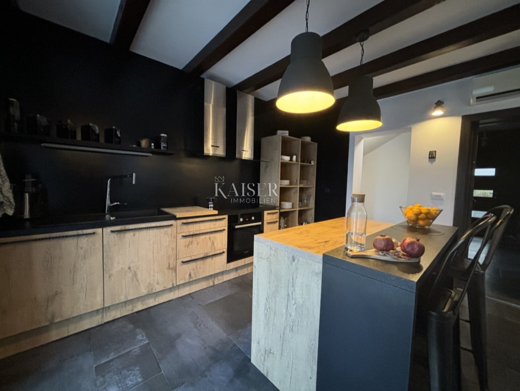 Istria, Barbana - idillio boschivo non lontano dal mare, villa 170 m2