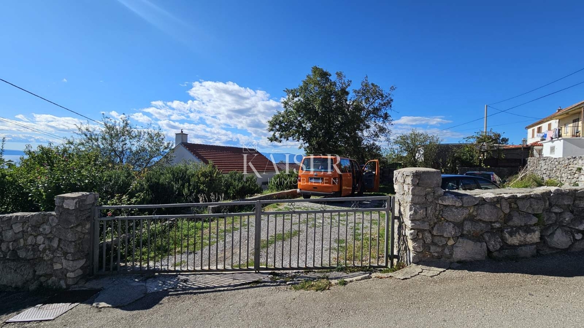 Bakar, Hreljin – Terreno edificabile nel centro della città con una bellissima vista