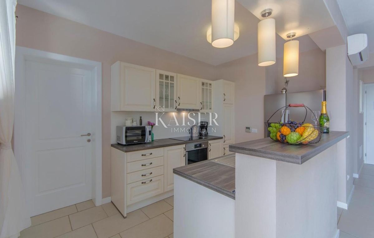 Istria - Parenzo, villa in pietra con vista mare e sauna