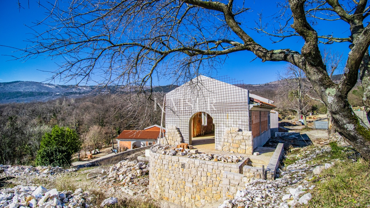 Opatija, Mošćenička Draga – Opportunità per gli investitori, un complesso di ville unico su 5,4 ettari