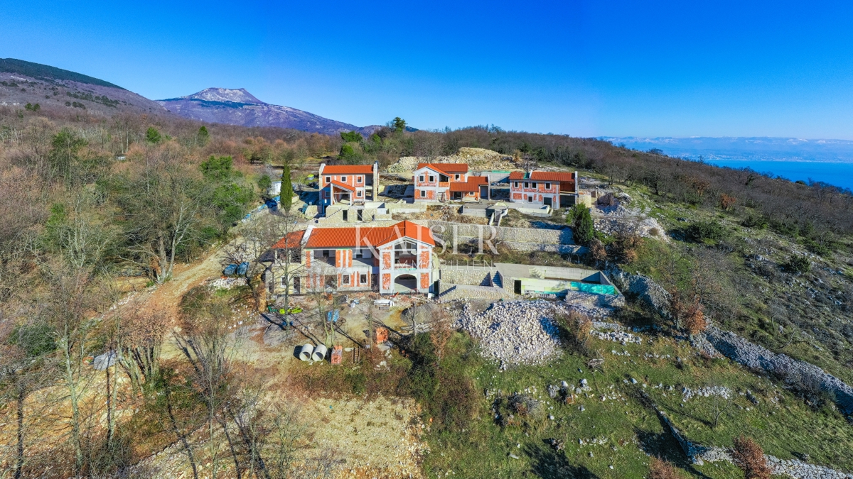 Opatija, Mošćenička Draga – Opportunità per gli investitori, un complesso di ville unico su 5,4 ettari