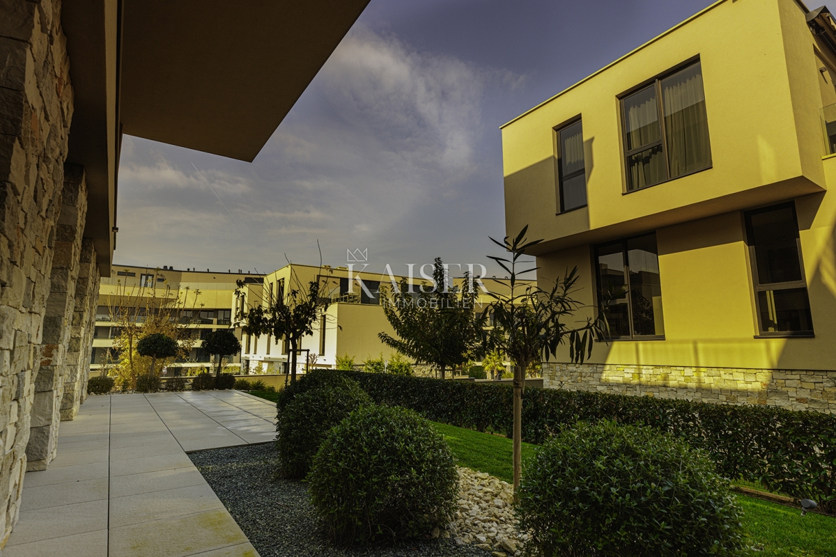 Istria, Umago, Salvore - villa di lusso nel resort, con tre camere da letto, 427m2