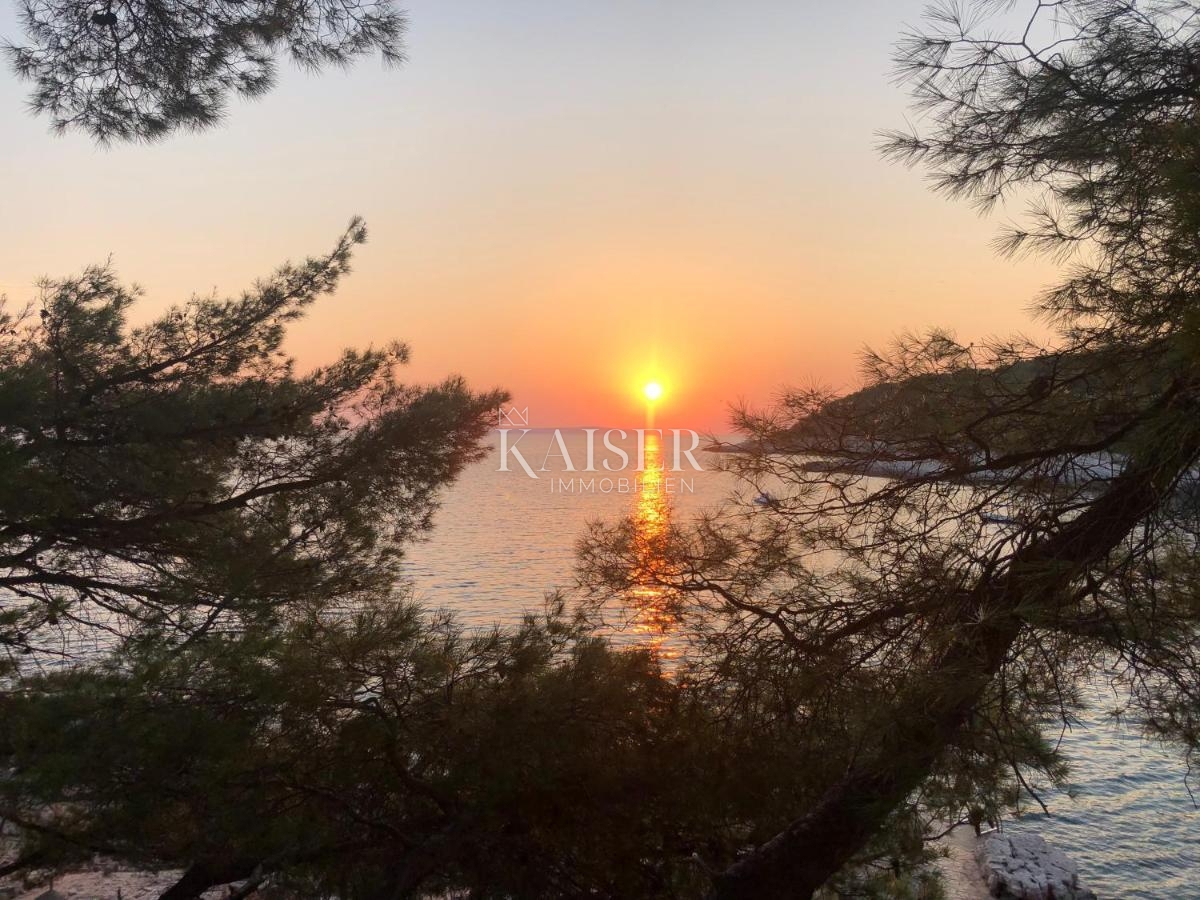 Isola di Lussino, Nerezine, appartamento 58 m2 con vista mare