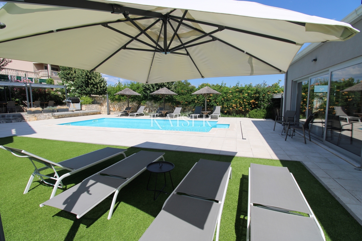 Istria - Parenzo, villa B&amp;B con piscina, vista mare