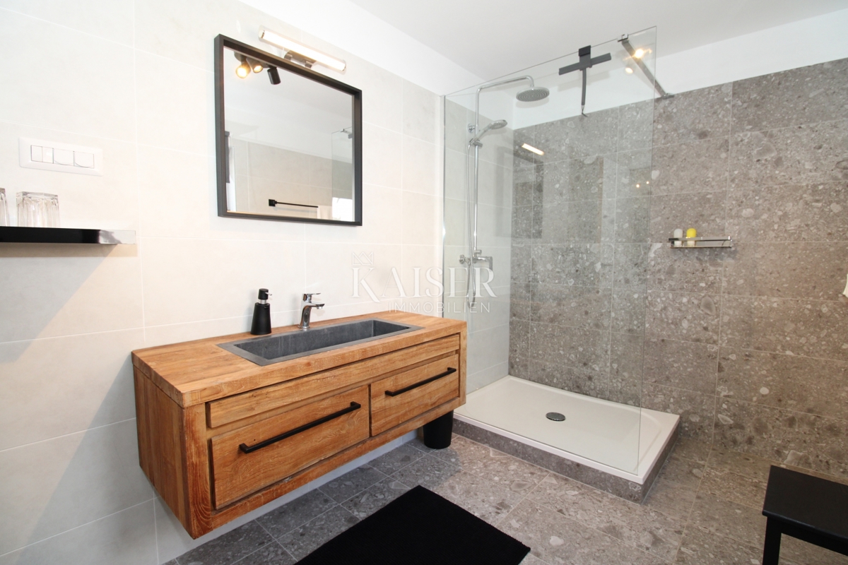 Istria - Parenzo, villa B&amp;B con piscina, vista mare