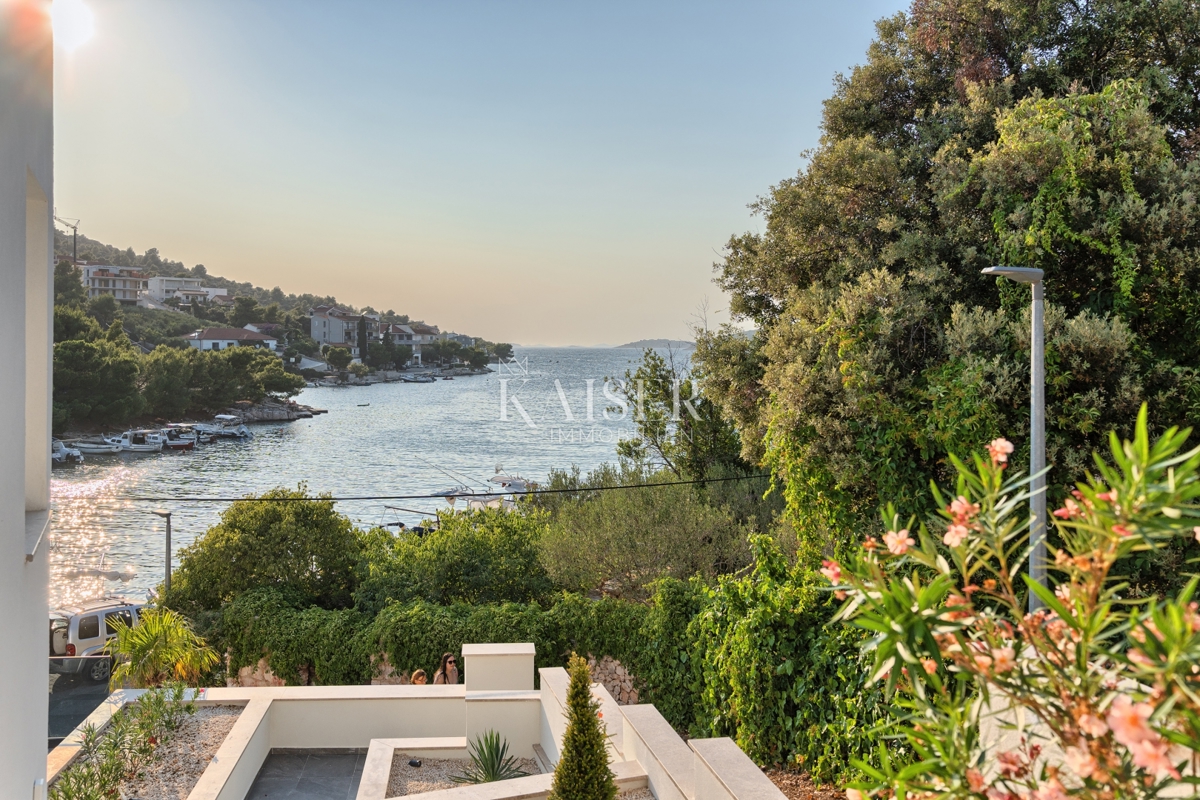 Sebenico, Rogoznica - Villa esclusiva con piscina - nuova costruzione