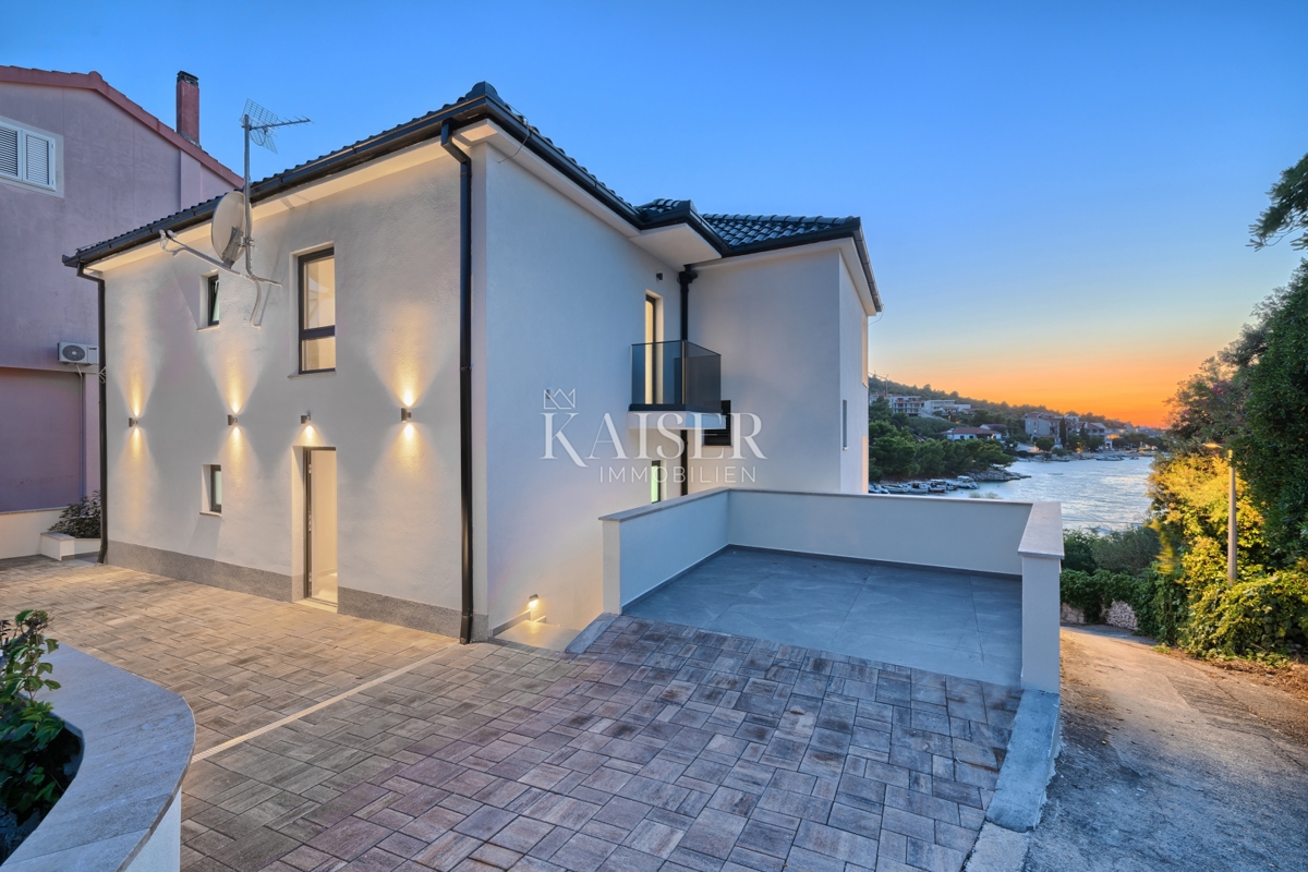 Sebenico, Rogoznica - Villa esclusiva con piscina - nuova costruzione