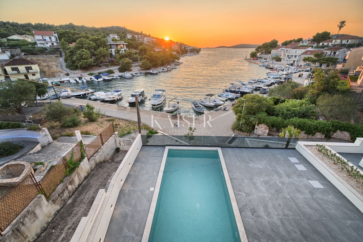 Sebenico, Rogoznica - Villa esclusiva con piscina - nuova costruzione