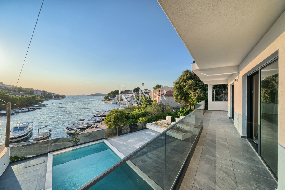 Sebenico, Rogoznica - Villa esclusiva con piscina - nuova costruzione