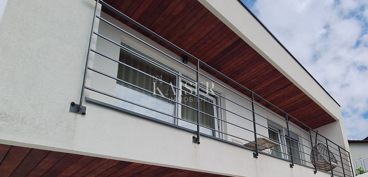 Abbazia, bella casa di famiglia con piscina in una buona posizione