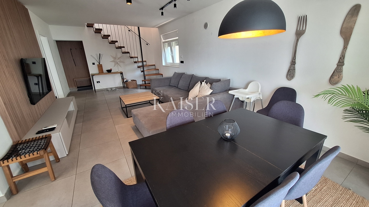 Abbazia, bella casa di famiglia con piscina in una buona posizione