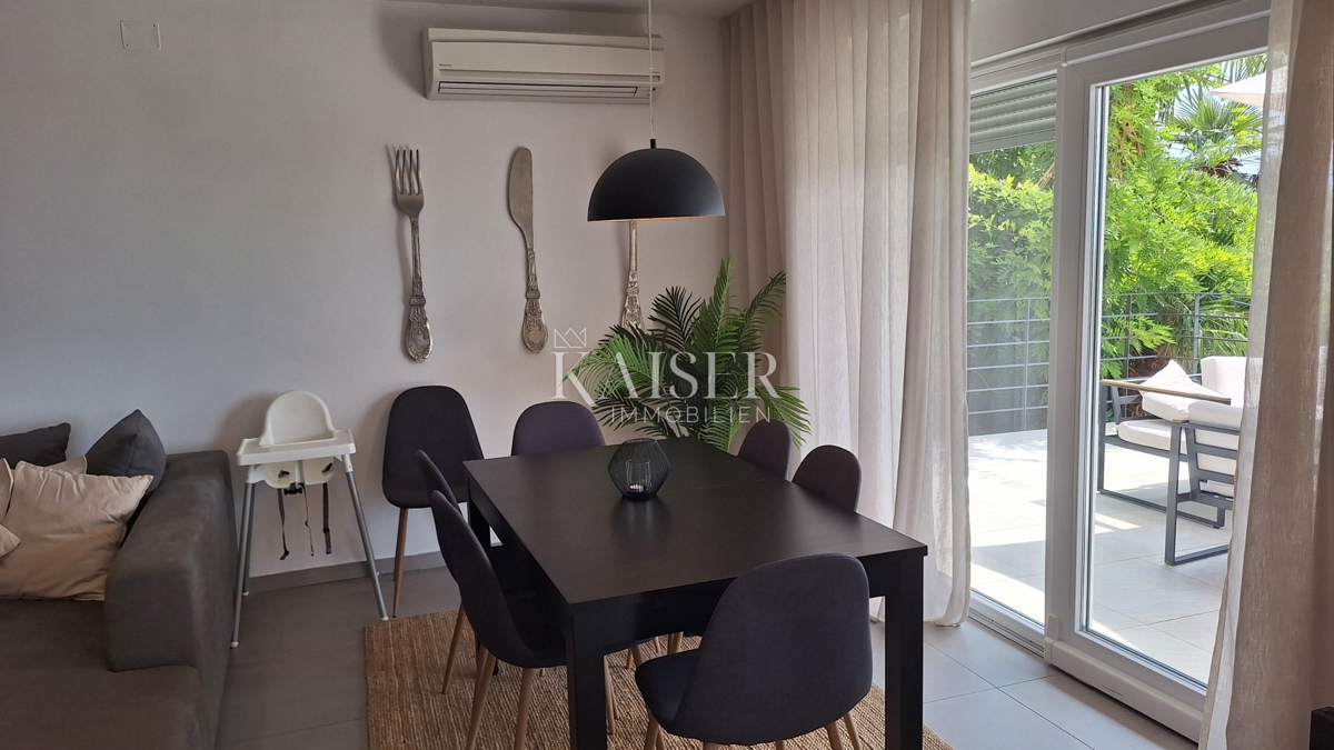 Abbazia, bella casa di famiglia con piscina in una buona posizione