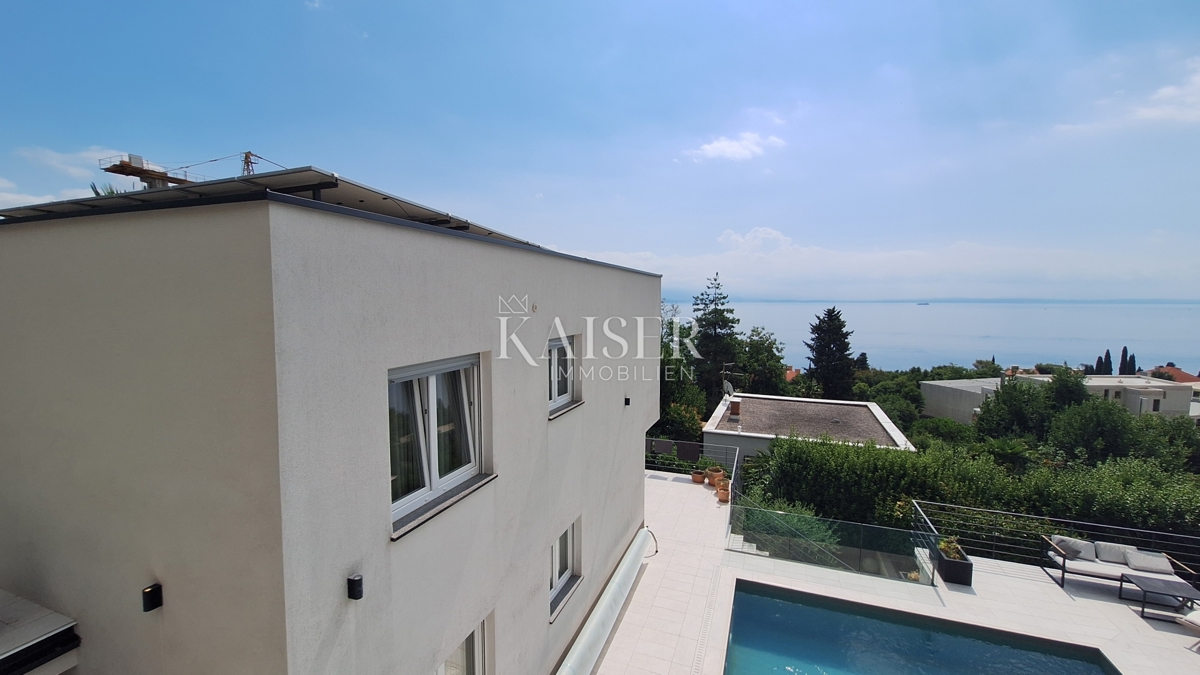 Abbazia, bella casa di famiglia con piscina in una buona posizione