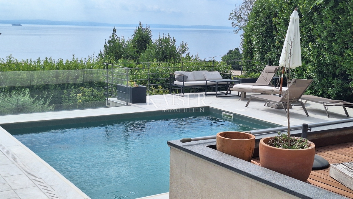 Abbazia, bella casa di famiglia con piscina in una buona posizione
