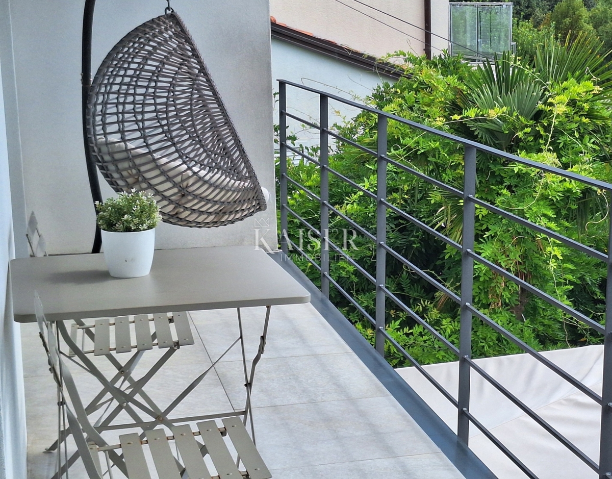 Abbazia, bella casa di famiglia con piscina in una buona posizione