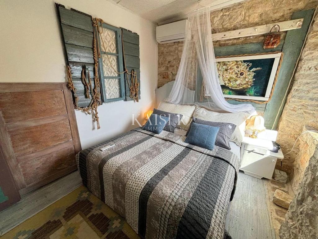 Istria, Marčana - villa tradizionale in pietra con piscina