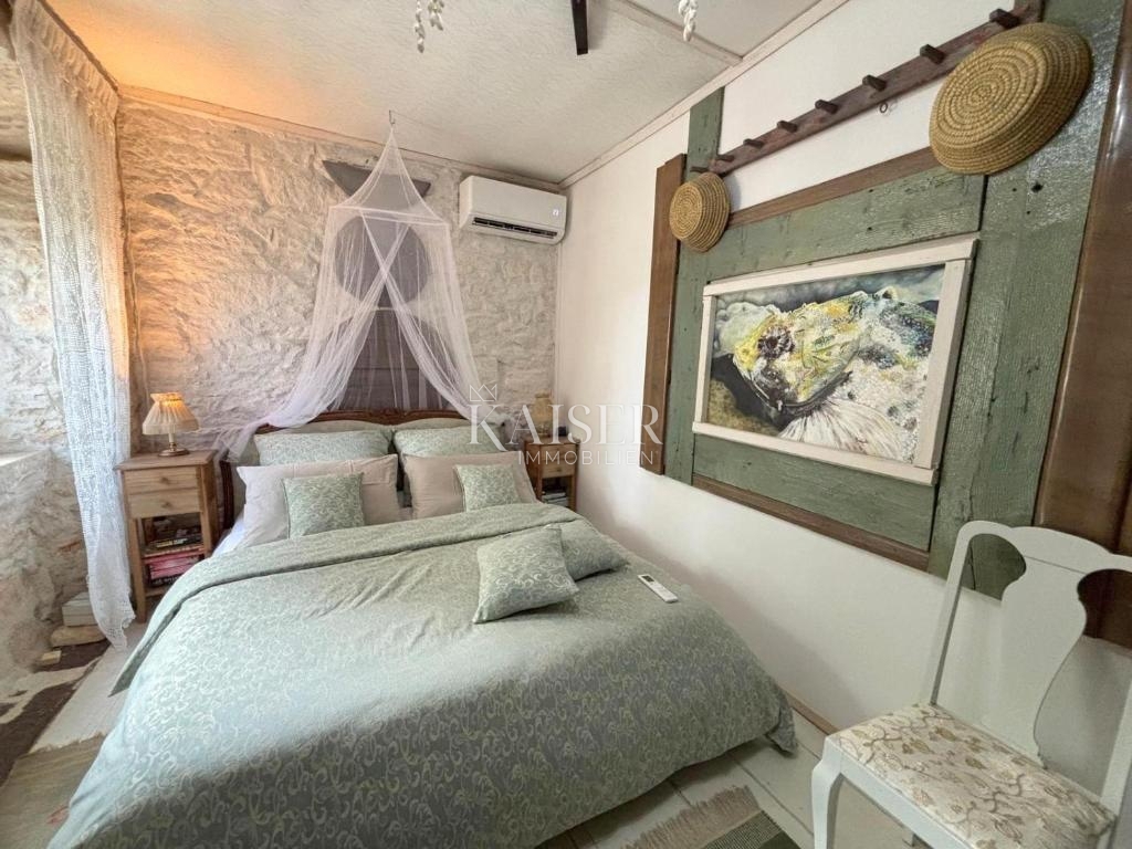 Istria, Marčana - villa tradizionale in pietra con piscina