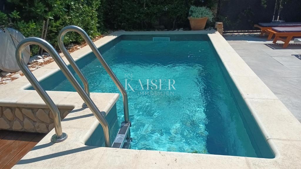 Istria, Marčana - villa tradizionale in pietra con piscina