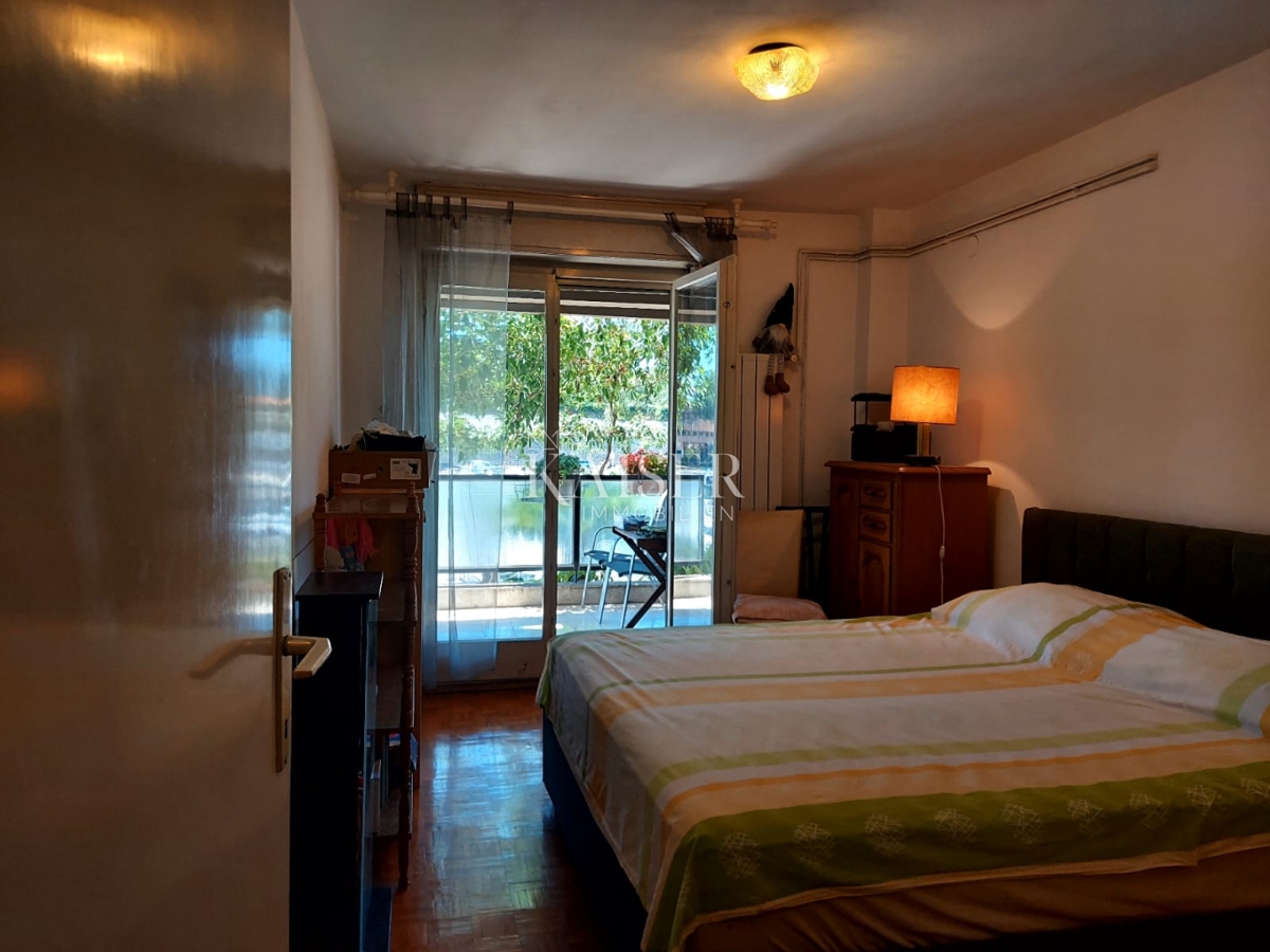 Zara, prima fila al mare - appartamento con quattro camere da letto con vista sulla baia di Jazine