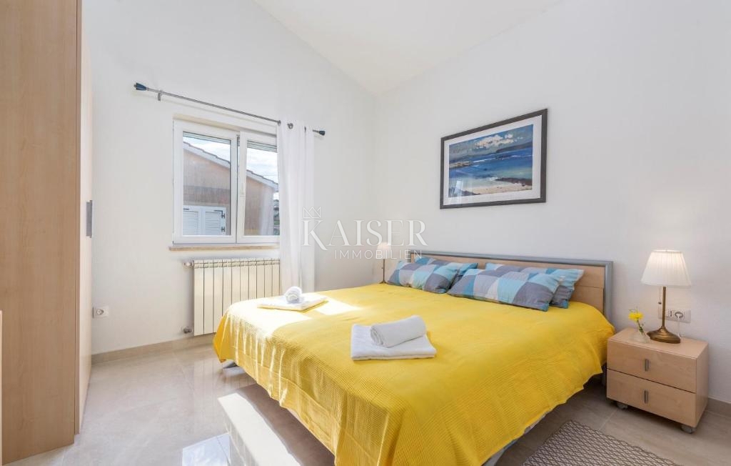 Istria - Parenzo, moderna casa a un piano con piscina