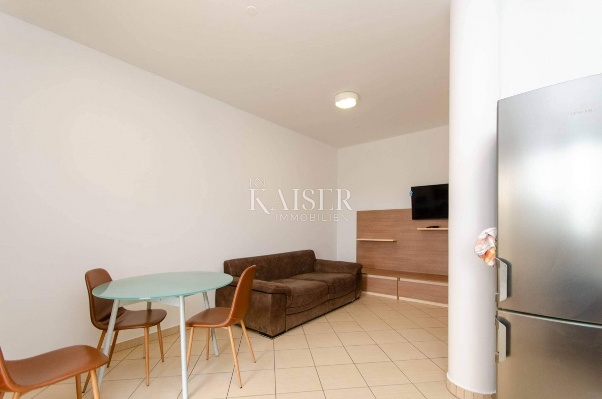 Istria, zona di Umago - appartamento arredato 44m2; 500m dal mare