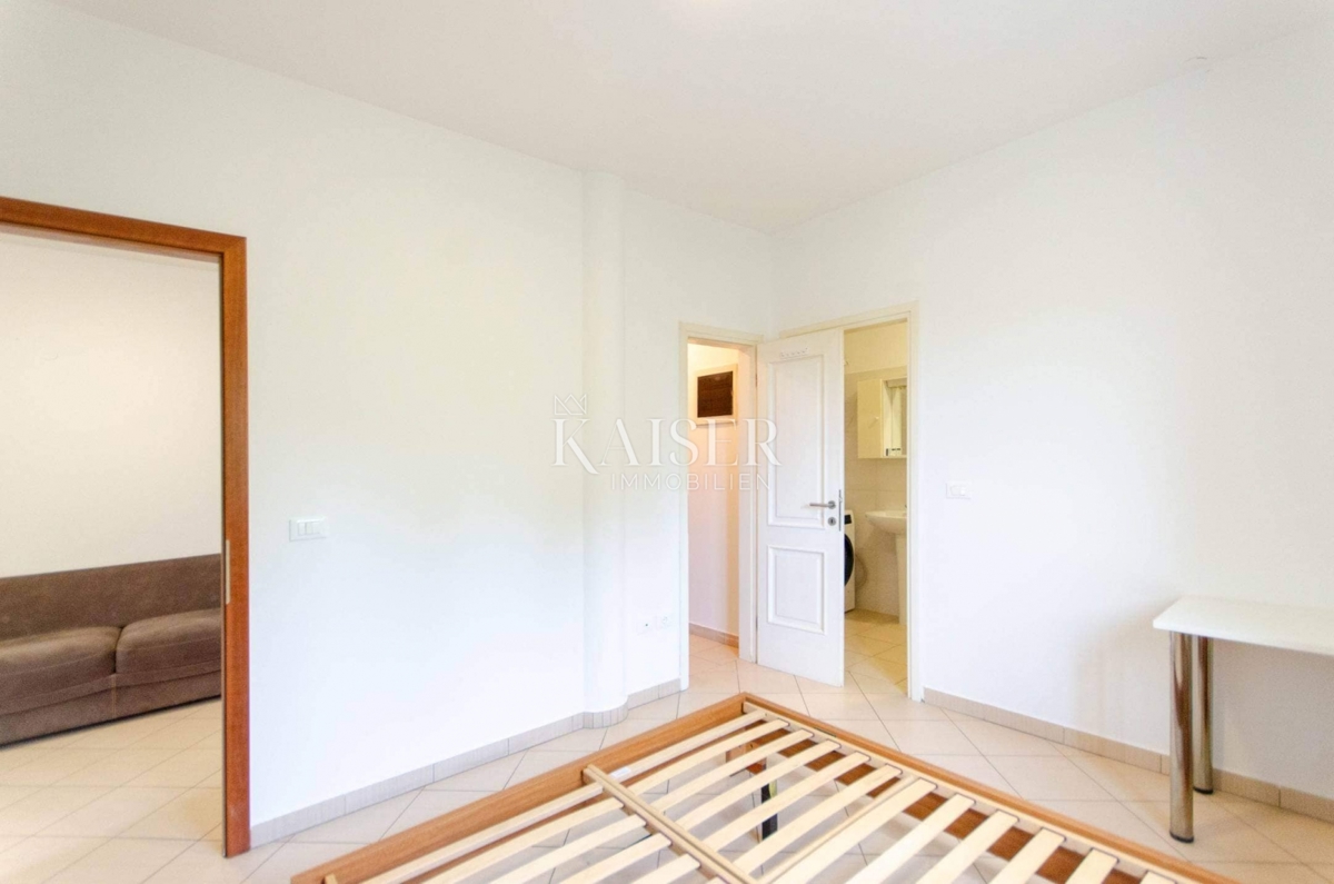 Istria, zona di Umago - appartamento arredato 44m2; 500m dal mare