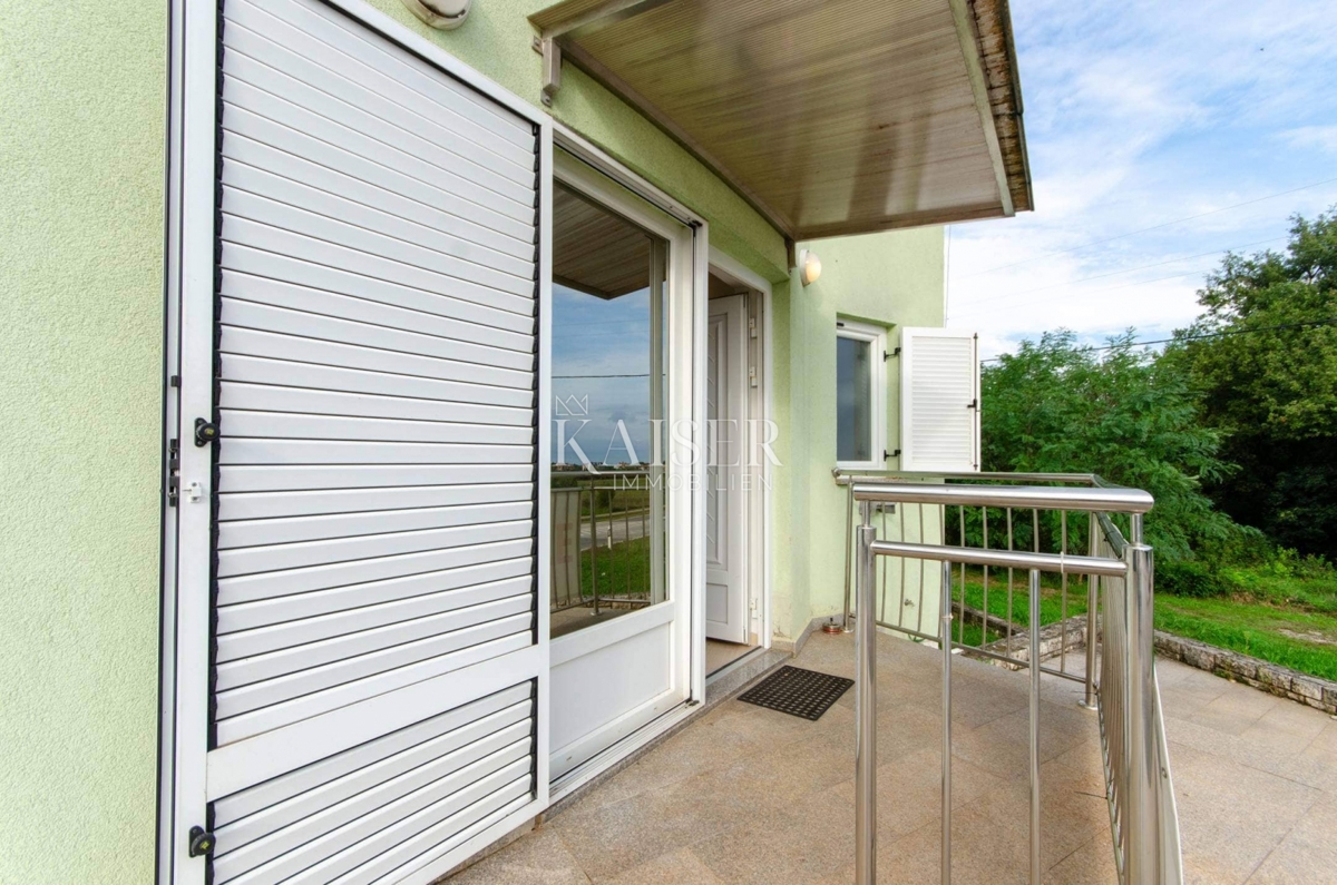 Istria, zona di Umago - appartamento arredato 44m2; 500m dal mare