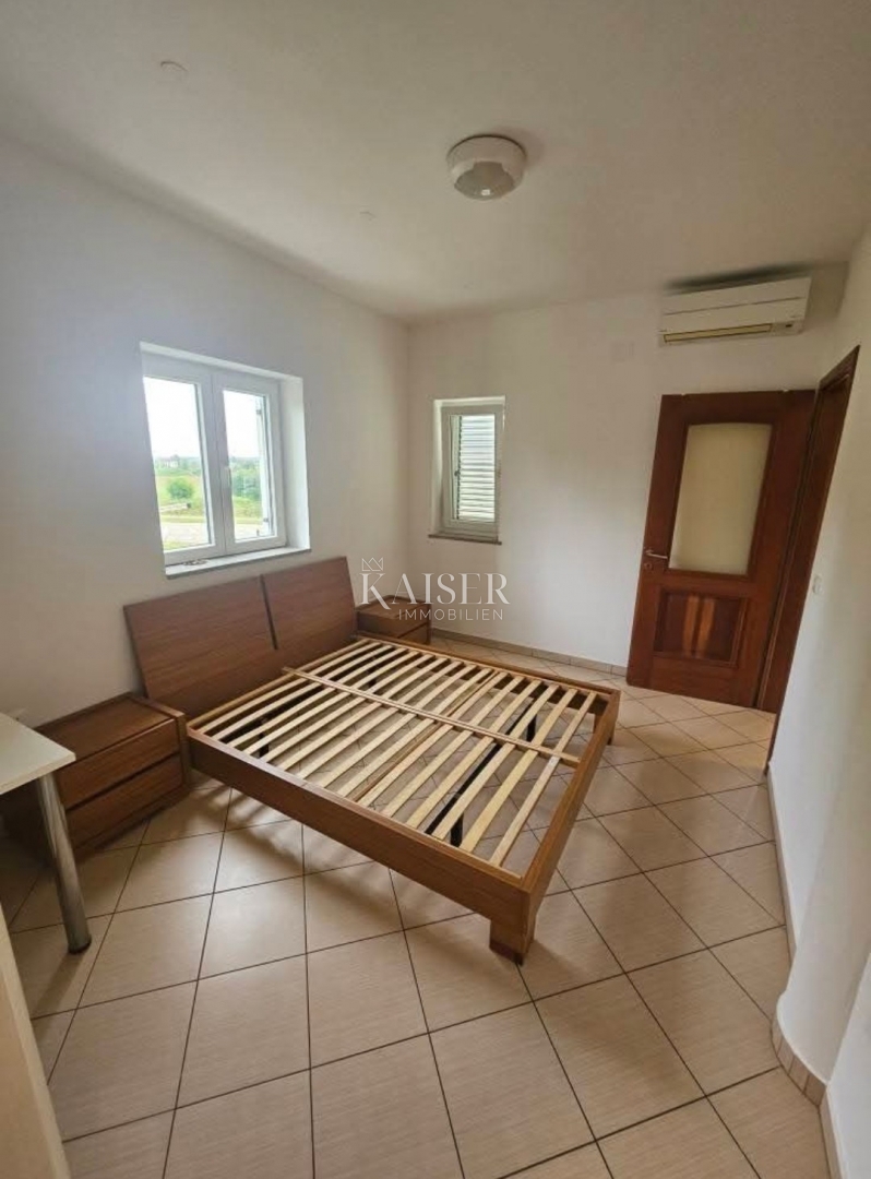 Istria, zona di Umago - appartamento arredato 44m2; 500m dal mare